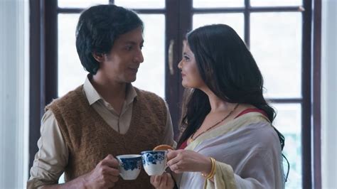 Mastram · Season 1 Episode 3 · Mallu Aunty Ka Malmal .